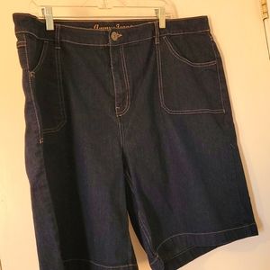 Avenue Bermuda Jean shorts
